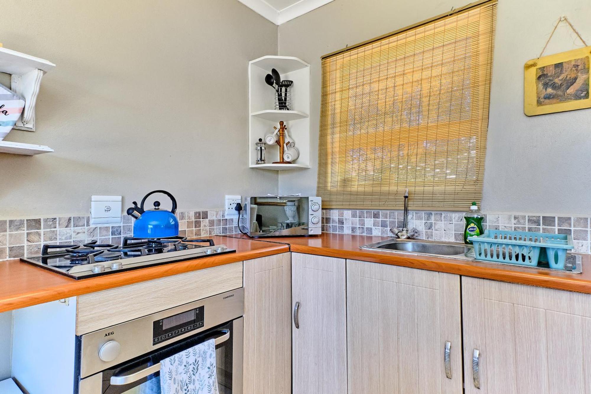 Large 1 Bedroom Cottage, 15 Min From Or Tambo Airport, With Backup Power And Water Germiston Exterior foto