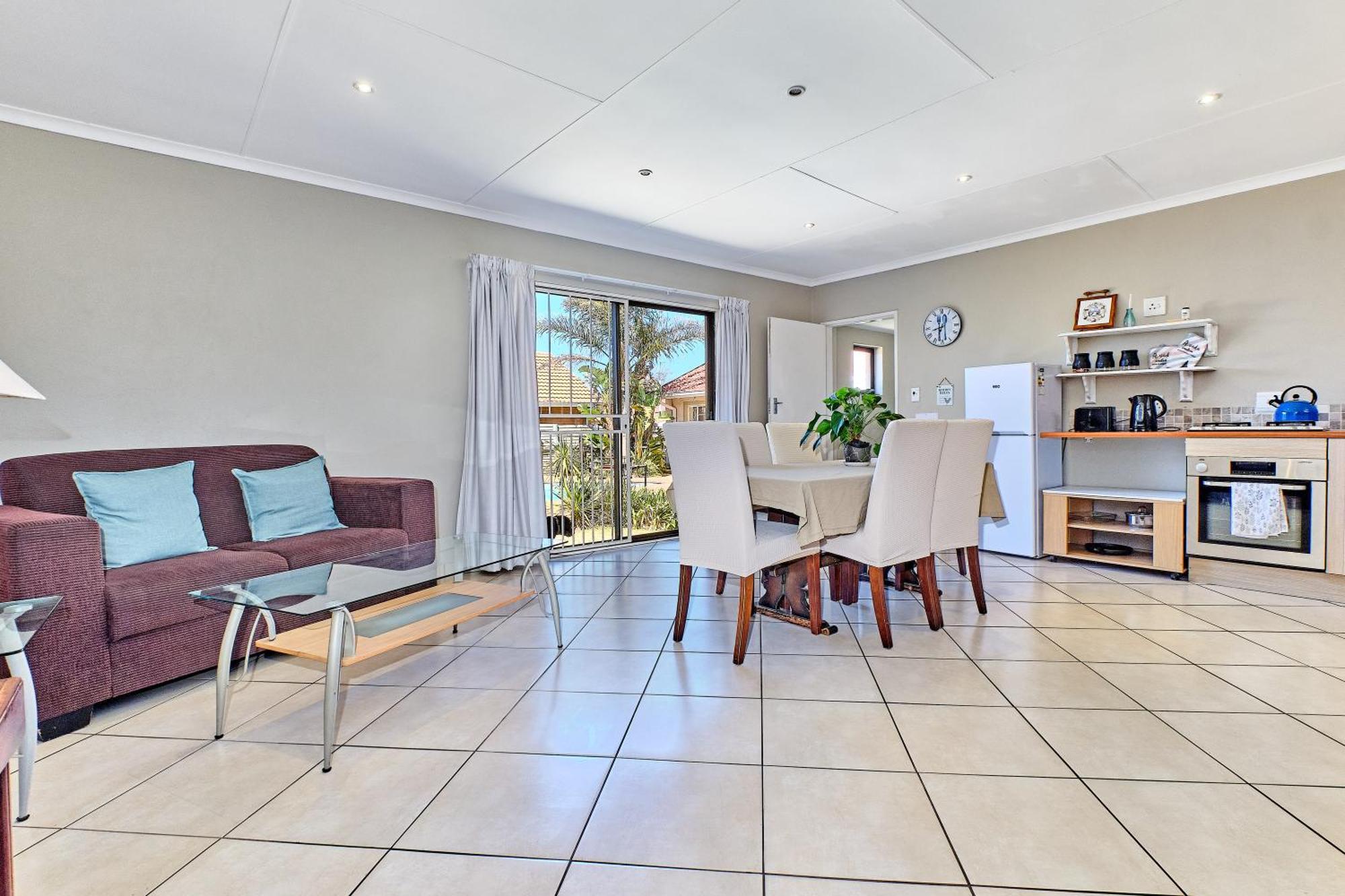 Large 1 Bedroom Cottage, 15 Min From Or Tambo Airport, With Backup Power And Water Germiston Exterior foto